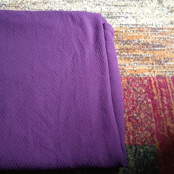 Purple throw blanket - Picture 4 of 5